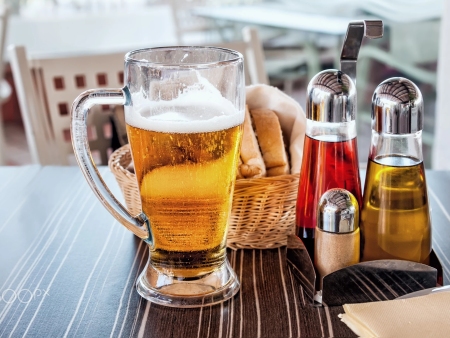 Beer sales have declined continuously, and brewed beer has become a big breaking point