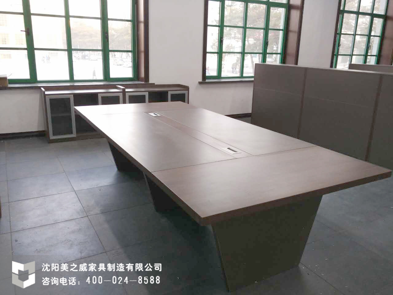 沈阳美之威提供沈阳工业大学 文件柜,办公桌